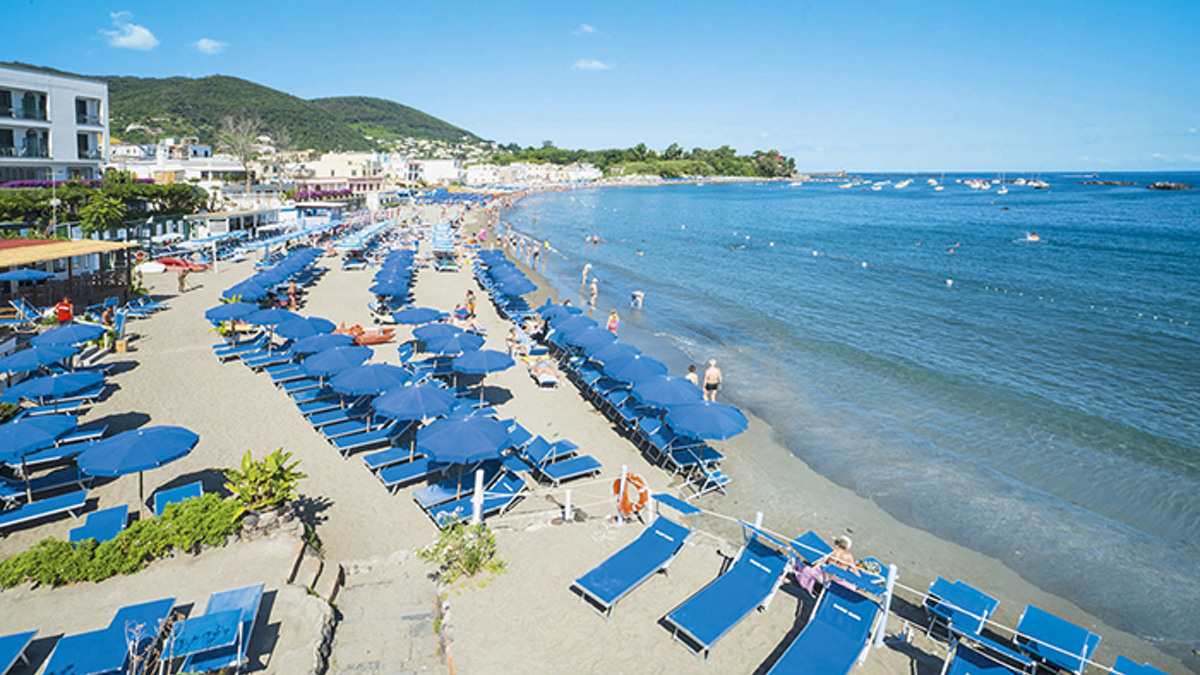 Offerte Hotel vicino al mare Ischia vacanza al Bristol con cure termali convenzionate
